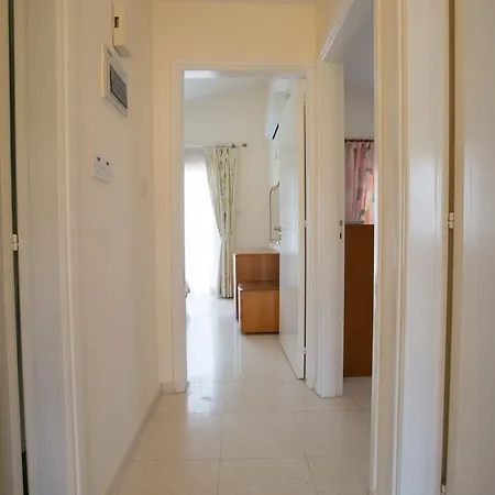 Anna Villa Coral Bay